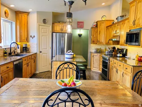 Kitchen - 802 E 3200 N, Preston, ID 83263 photo 1 of 4