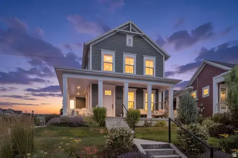 11122 S Willow Walk Dr, South Jordan, UT 84009