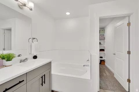 Bath - 1491 N 1950 E, Spanish Fork, UT 84660 photo 3 of 5