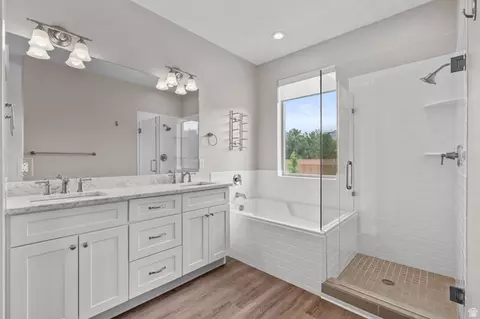 Bath - 10392 S Beetdigger Blvd E, Sandy, UT 84070 photo 2 of 3