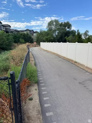Other - 10392 S Beetdigger Blvd E, Sandy, UT 84070 photo 9 of 11