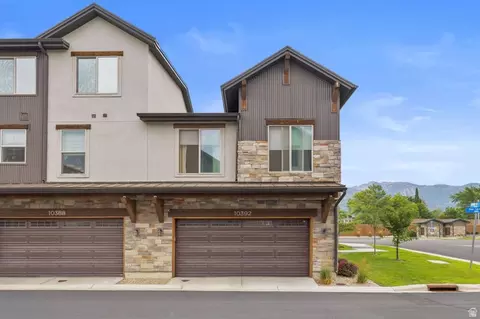 Exterior - 10392 S Beetdigger Blvd E, Sandy, UT 84070 photo 4 of 6