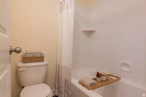 Bath - 74 E Resaca Dr S #B6, Sandy, UT 84070 photo 4 of 5