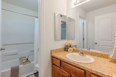 Bath - 74 E Resaca Dr S #B6, Sandy, UT 84070 photo 1 of 5