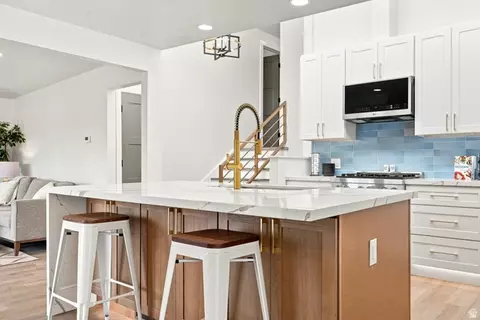 Kitchen - 845 E Larkspur Dr, Sandy, UT 84094 photo 5 of 10