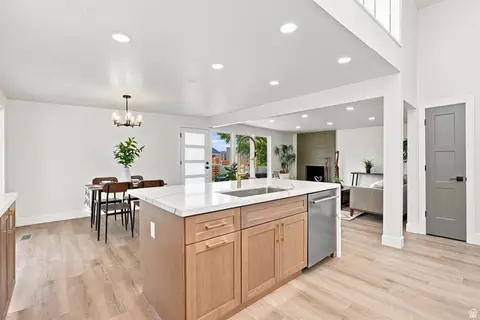 Kitchen - 845 E Larkspur Dr, Sandy, UT 84094 photo 8 of 10