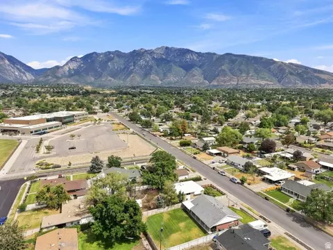 View/Area - 845 E Larkspur Dr, Sandy, UT 84094 photo 1 of 4