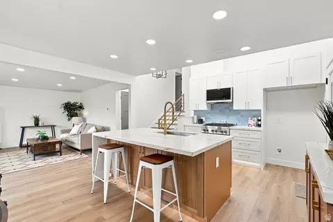 Kitchen - 845 E Larkspur Dr, Sandy, UT 84094 photo 4 of 10
