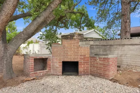 Exterior - 845 E Larkspur Dr, Sandy, UT 84094 photo 9 of 11