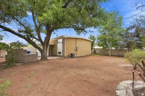 Exterior - 845 E Larkspur Dr, Sandy, UT 84094 photo 8 of 11