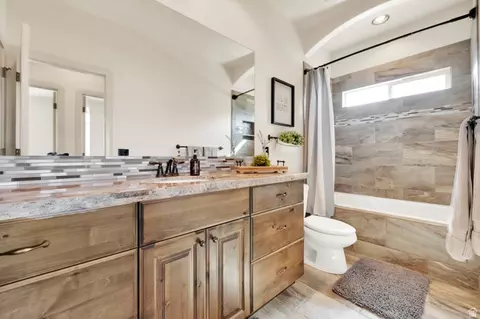 Bath - 302 Old Farm Rd, Erda, UT 84074 photo 2 of 3