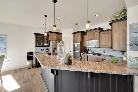 Kitchen - 302 Old Farm Rd, Erda, UT 84074 photo 1 of 2