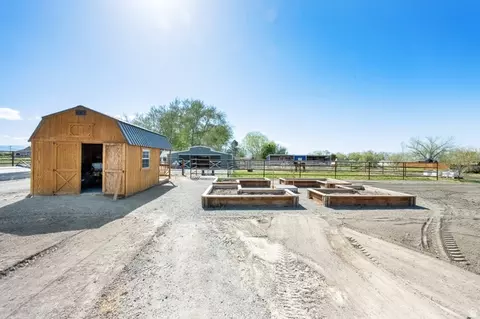 Exterior - 302 Old Farm Rd, Erda, UT 84074 photo 4 of 4