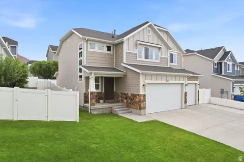 Exterior - 3377 E Bridge St, Eagle Mountain, UT 84005 photo 2 of 4