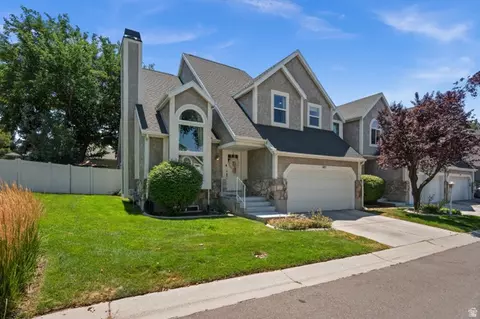 Exterior - 662 E Downing St, Midvale, UT 84047 photo 10 of 10