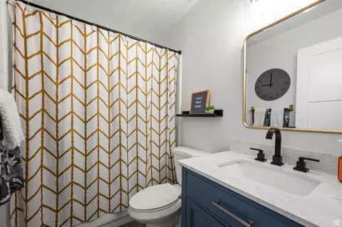 Bath - 662 E Downing St, Midvale, UT 84047 photo 1 of 3