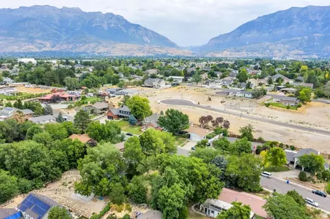 560 S 880 W #1, Orem, UT 84058 photo 4