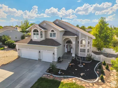 1072 Davenport Dr, Grantsville, UT 84029