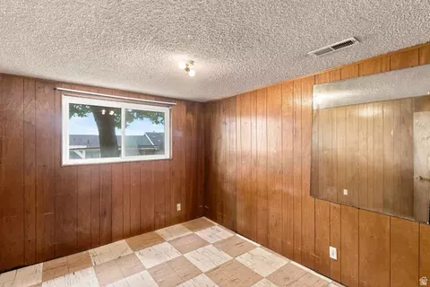 Bedroom - 1019 E 800 N, Bountiful, UT 84010 photo 3 of 3