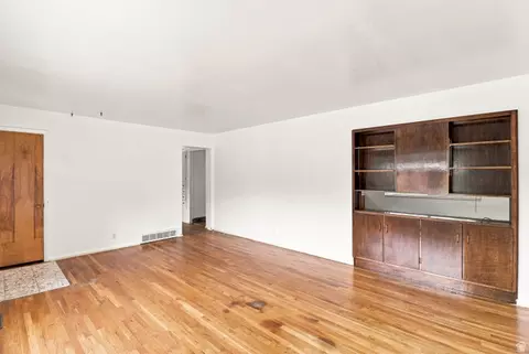 Living - 1019 E 800 N, Bountiful, UT 84010 photo 1 of 2