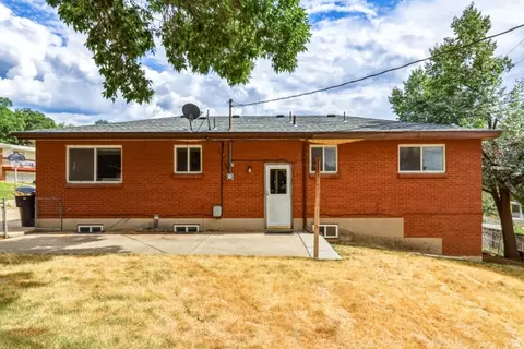 Exterior - 1019 E 800 N, Bountiful, UT 84010 photo 2 of 2