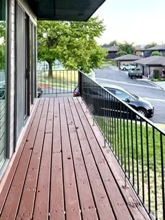 Exterior - 2124 S Ridgewood Way E, Bountiful, UT 84010 photo 7 of 12