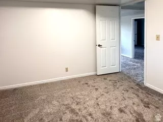 Bedroom - 2124 S Ridgewood Way E, Bountiful, UT 84010 photo 4 of 5