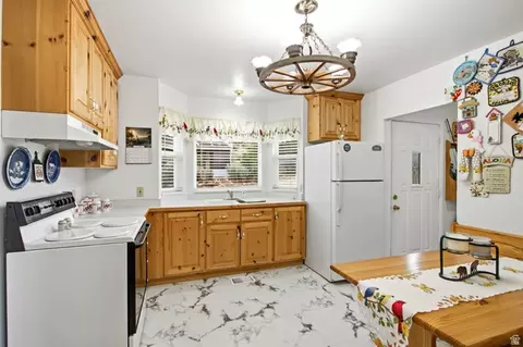 Kitchen - 22485 N Spring View Dr, Fairview, UT 84629 photo 1 of 3