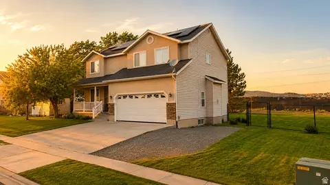 858 W Red Hen Rd N, Saratoga Springs, UT 84045