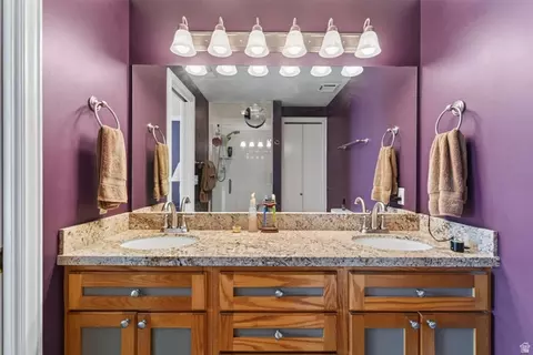 Bath - 4650 S 700 E, Murray, UT 84107 photo 1 of 3
