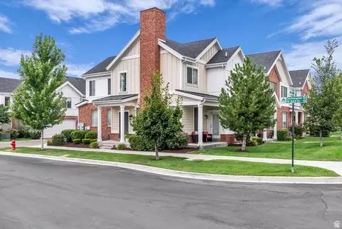 Exterior - 831 E Oakhampton Dr, Sandy, UT 84094 photo 2 of 7