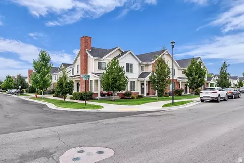 Exterior - 831 E Oakhampton Dr, Sandy, UT 84094 photo 4 of 7