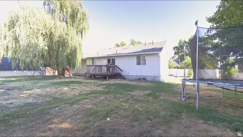 Exterior - 275 E 300 S, Smithfield, UT 84335 photo 5 of 6