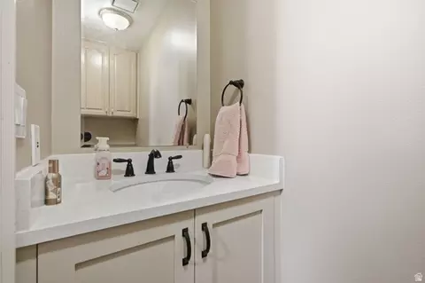 Bath - 265 E 100 N, Fairview, UT 84629 photo 1 of 4
