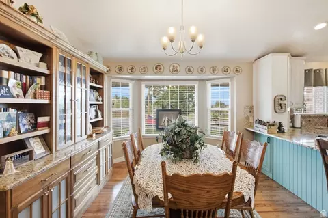 Dining - 265 E 100 N, Fairview, UT 84629 photo 1 of 2
