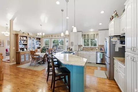 Kitchen - 265 E 100 N, Fairview, UT 84629 photo 2 of 2