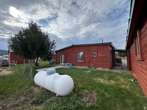 Exterior - 151 W 100 N, Koosharem, UT 84744 photo 9 of 10