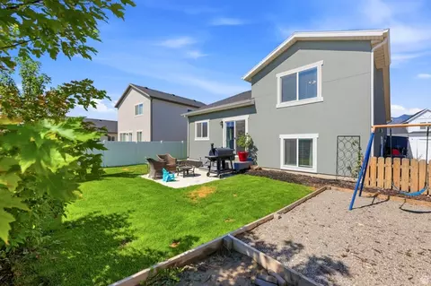 Exterior - 6152 N Sheps Ridge Rd E, Eagle Mountain, UT 84005 photo 6 of 10