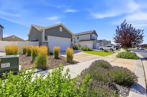 Exterior - 6152 N Sheps Ridge Rd E, Eagle Mountain, UT 84005 photo 2 of 10