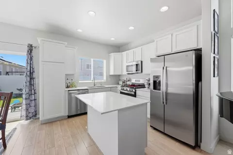 Kitchen - 6152 N Sheps Ridge Rd E, Eagle Mountain, UT 84005 photo 1 of 4
