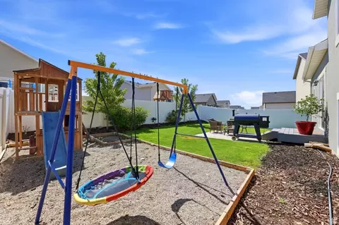 Exterior - 6152 N Sheps Ridge Rd E, Eagle Mountain, UT 84005 photo 10 of 10