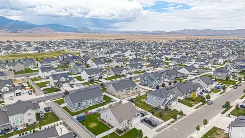 View/Area - 4602 N Kings Peak Way E, Eagle Mountain, UT 84005 photo 9 of 14