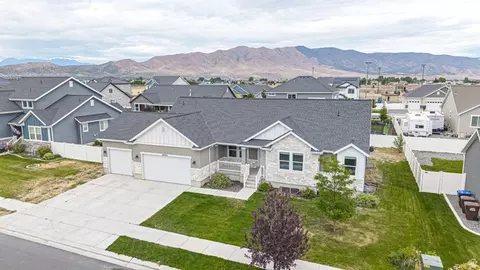 View/Area - 4602 N Kings Peak Way E, Eagle Mountain, UT 84005 photo 2 of 14
