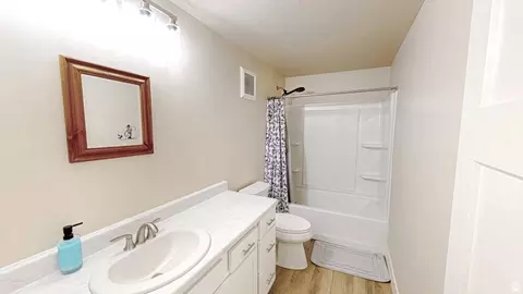 Bath - 4602 N Kings Peak Way E, Eagle Mountain, UT 84005 photo 5 of 5