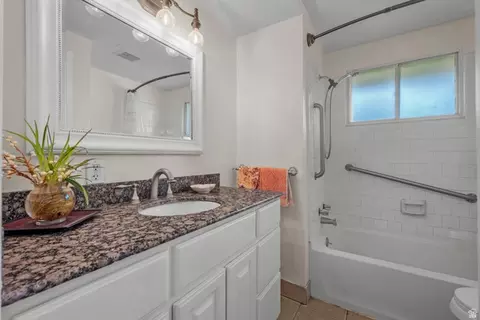 Bath - 695 E 3950 N, Provo, UT 84604 photo 1 of 2