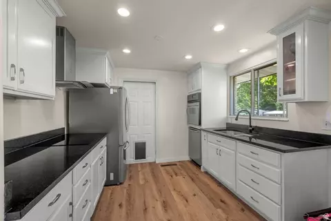 Kitchen - 695 E 3950 N, Provo, UT 84604 photo 3 of 4