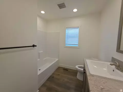 Bath - 4640 W 5500 Rd N, Delta, UT 84624 photo 3 of 4