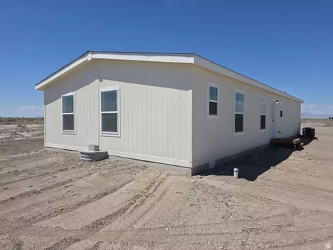 Exterior - 4640 W 5500 Rd N, Delta, UT 84624 photo 3 of 4
