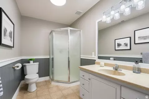 Bath - 1653 E Crescent View Cir S, Sandy, UT 84092 photo 6 of 6