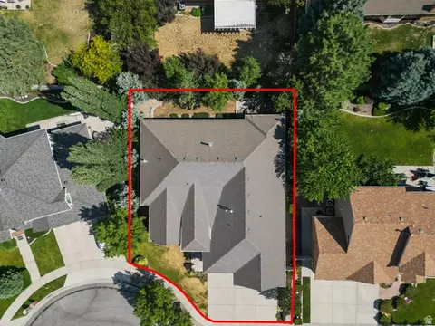 View/Area - 1653 E Crescent View Cir S, Sandy, UT 84092 photo 6 of 6
